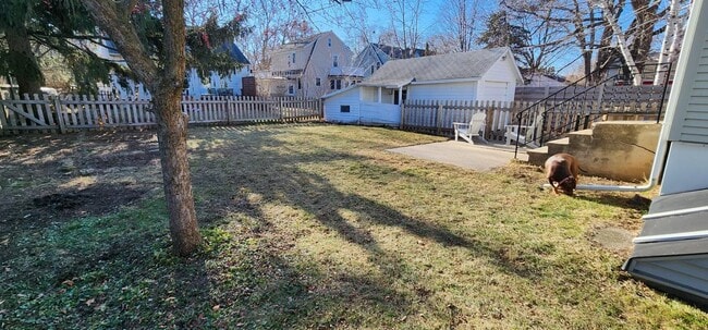 Building Photo - 113 Bresland Ct