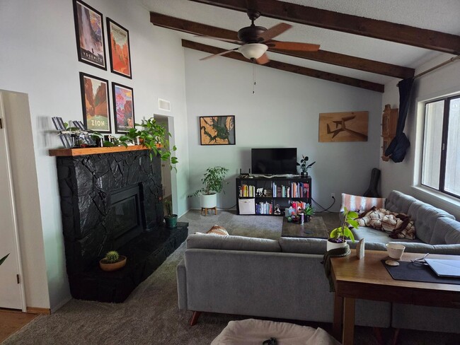 Building Photo - COMING IN SEPTEMBER! East Flagstaff Home w...