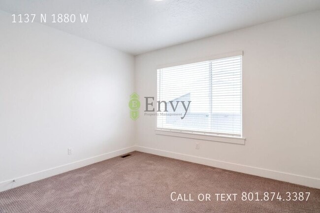 Building Photo - 1137 N 1880 W