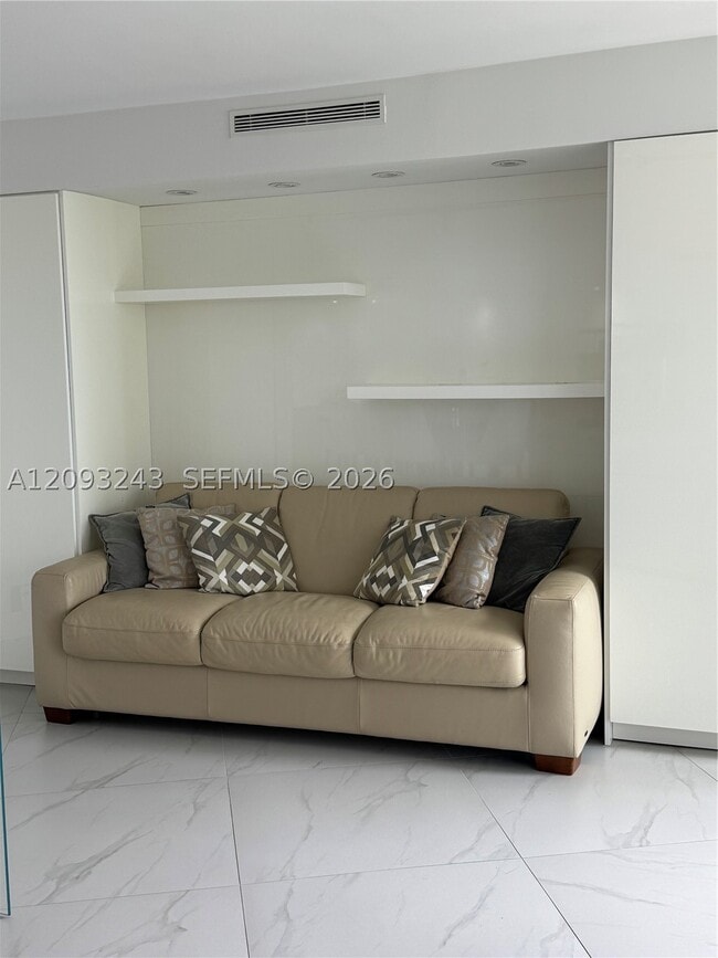 Building Photo - 1111 Crandon Blvd
