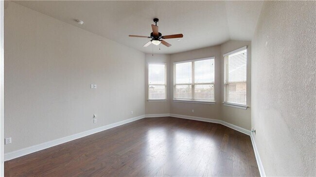 Building Photo - 8050 Mozart St