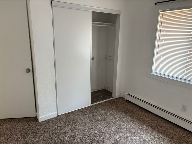 Building Photo - 3033 Pinnacle Dr