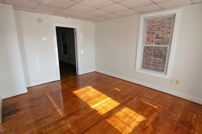 Building Photo - 21 Essex St