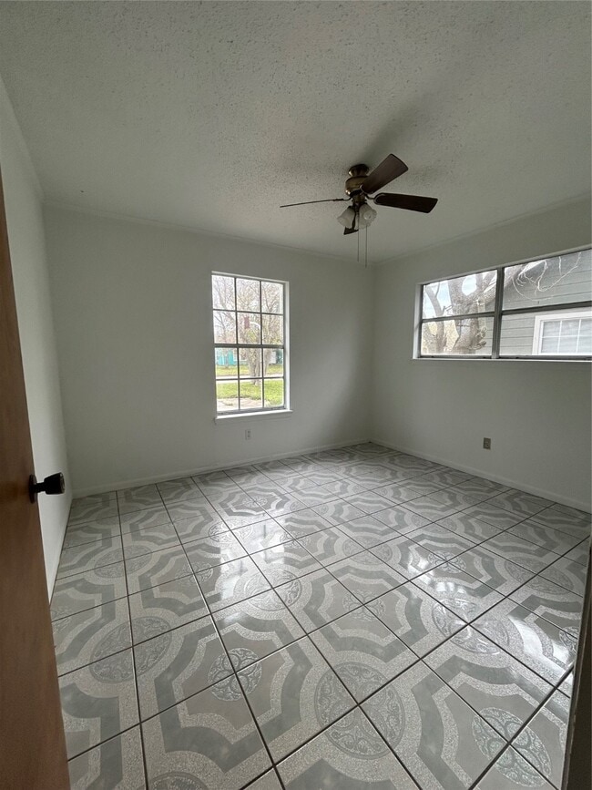 Building Photo - 1710 N Avenue H