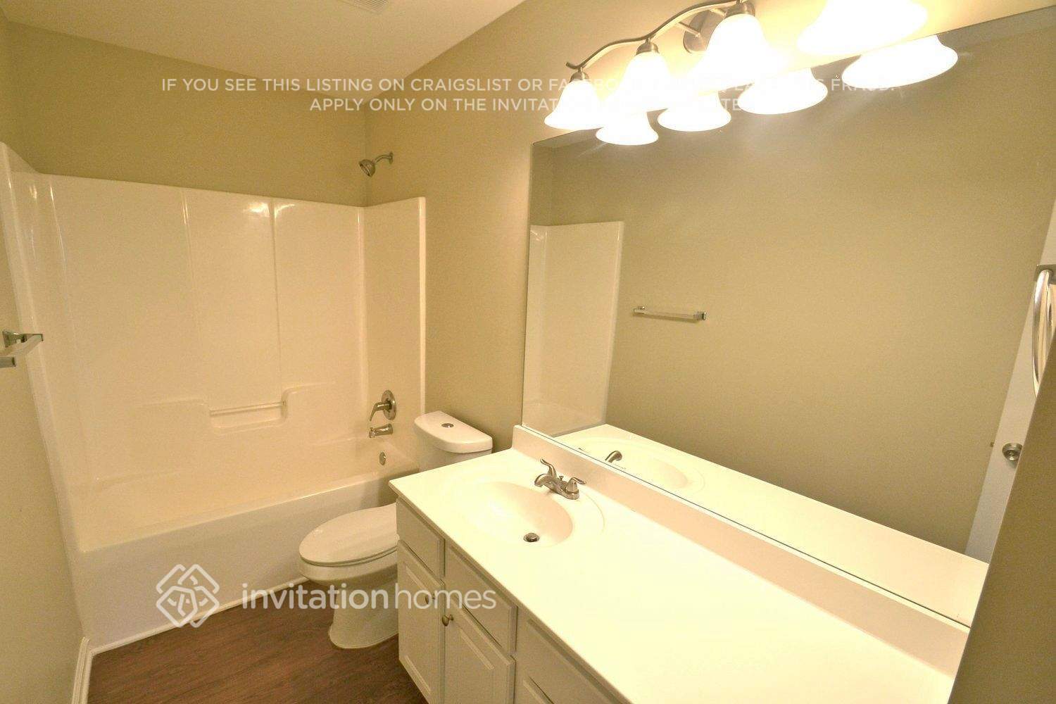 Building Photo - 3100 Delacorte Dr