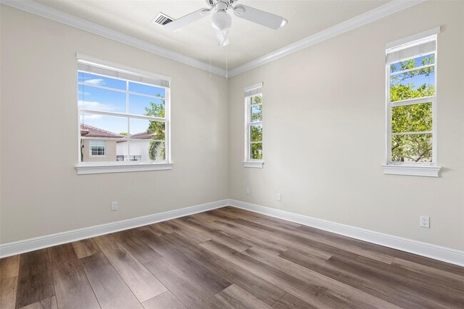 Building Photo - 105 Via Floresta Dr