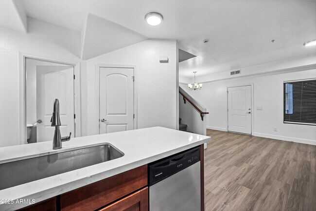 Building Photo - 4608 W Maryland Ave