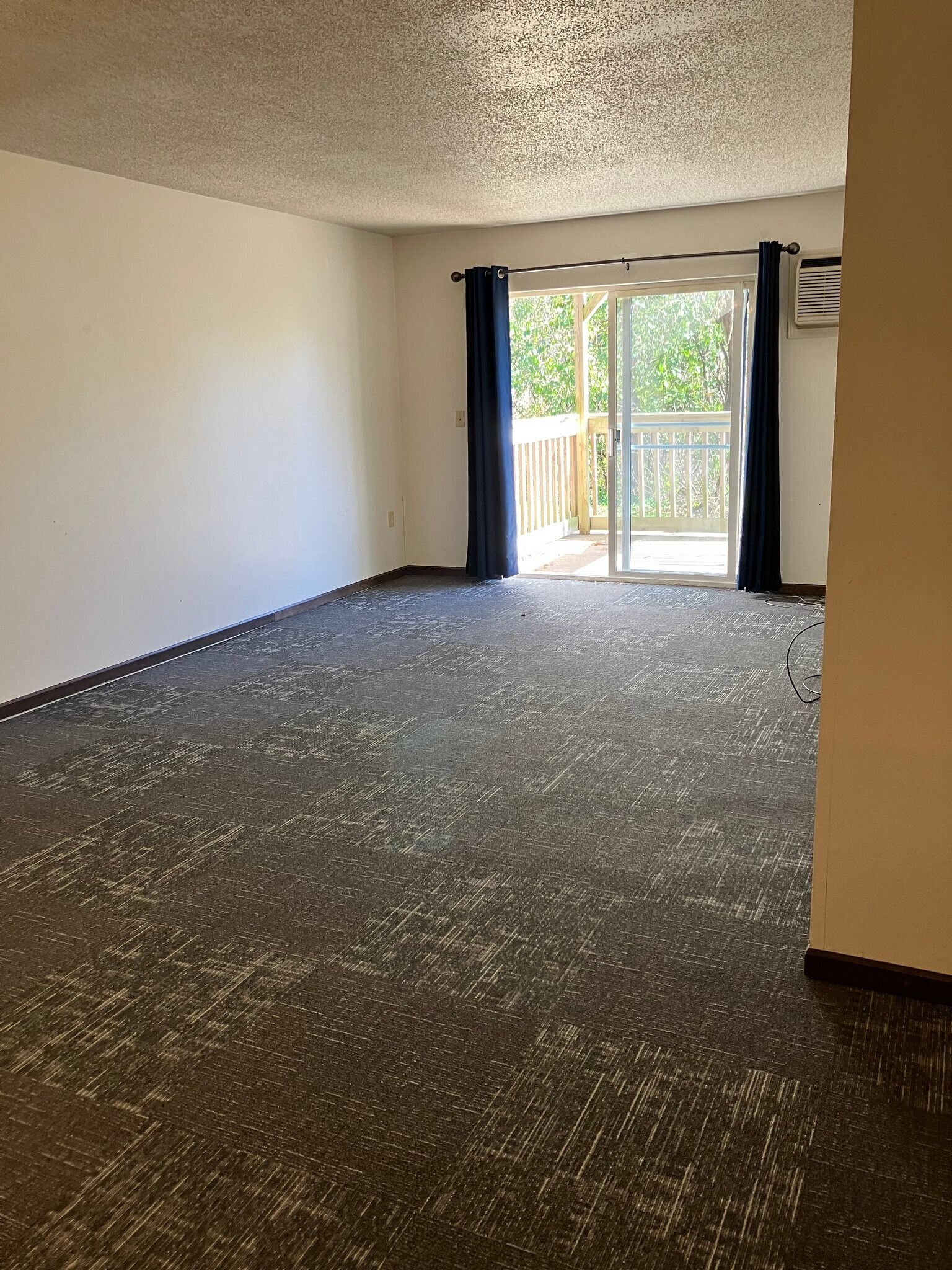 Building Photo - 803 Roundhouse Addn