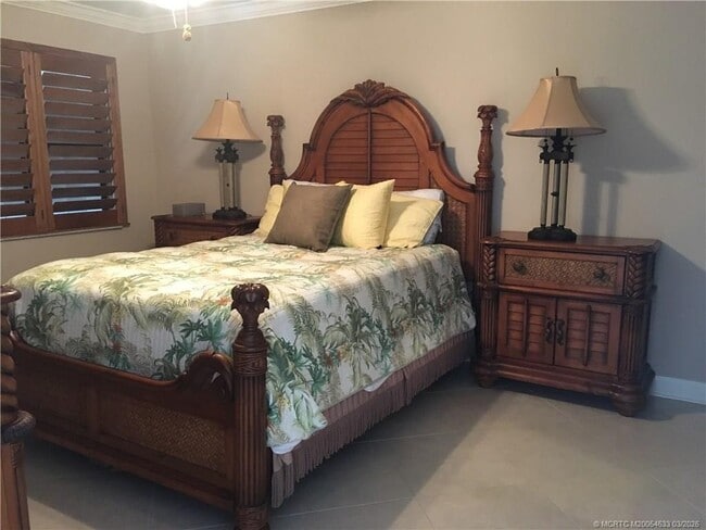 Building Photo - 9400 S Ocean Dr