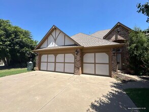 Building Photo - Stunning 3-Bedroom Home with Modern Amenities