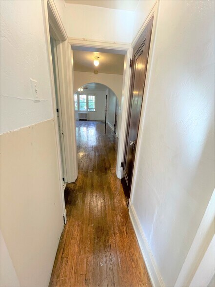 Building Photo - 1405 Severn St