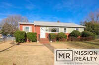 Building Photo - 3 BED 1 BATH RANCH HOME IN MECHANICSVILLE