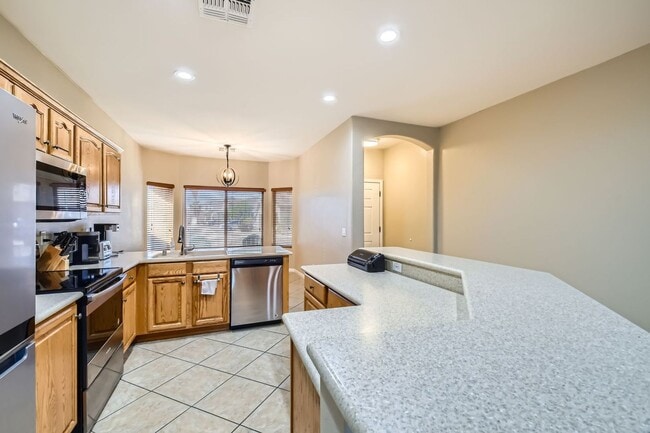Building Photo - 3 Bed/ 2 Bath House - Large Private Pool