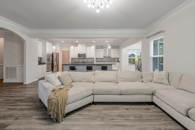 Building Photo - 16848 White Daisy Loop