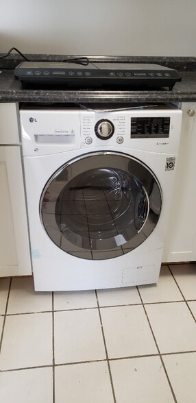 Washer and Drier - 3368 Avocado Hill Way