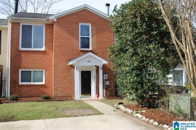 Primary Photo - 805 Hillsboro Ln