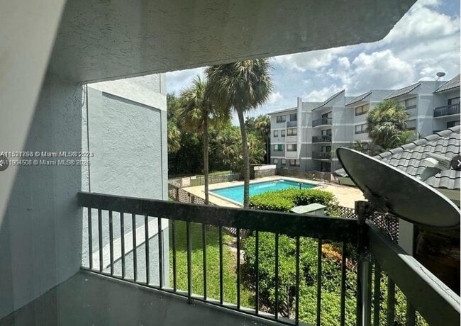 Building Photo - 1880 N Congress Ave