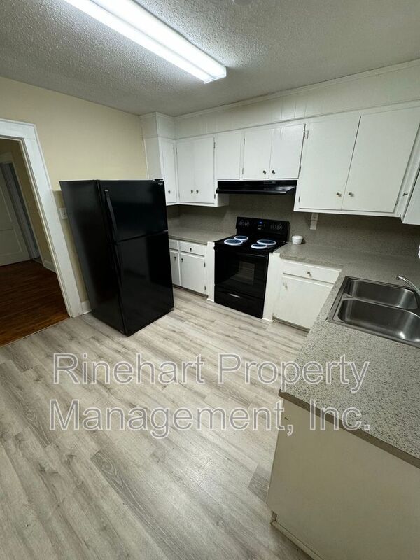 Building Photo - 449 Jackson St