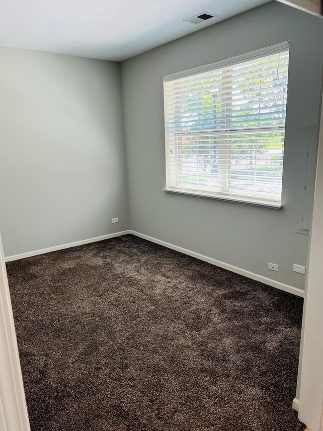 Building Photo - 705 Keystone Ln