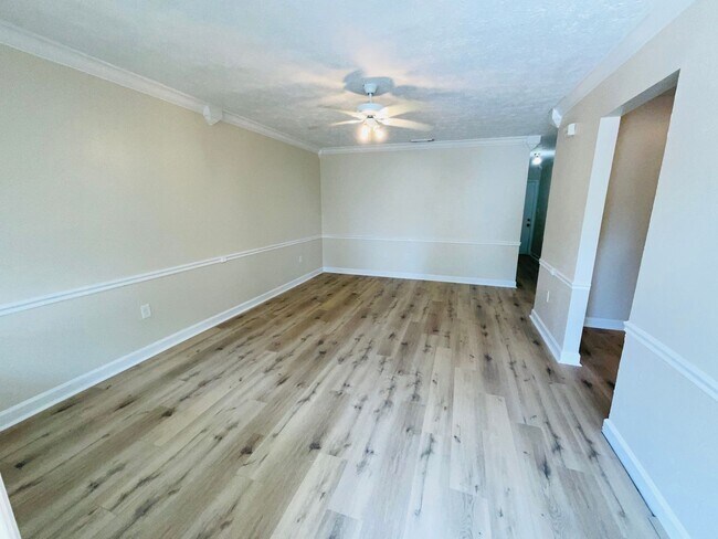 Building Photo - 204 N 28th St