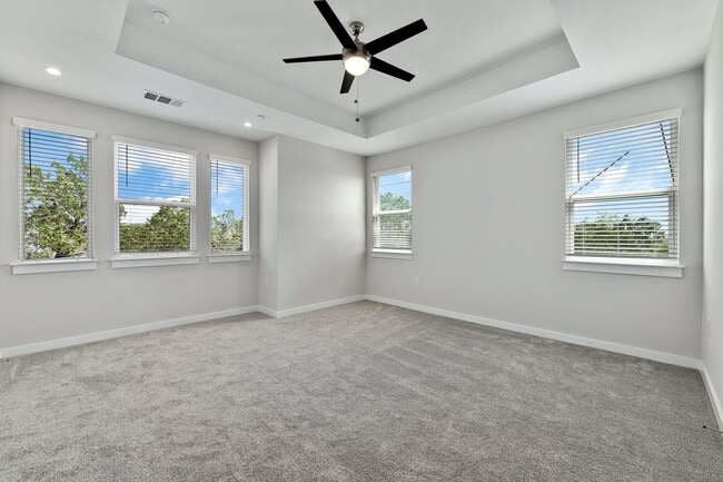 Building Photo - 12001 Vista Parke Dr