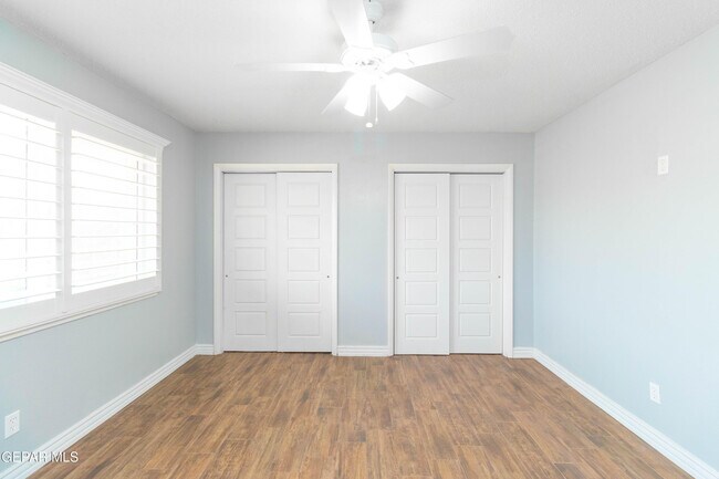 Building Photo - 8608 Catalpa Ln