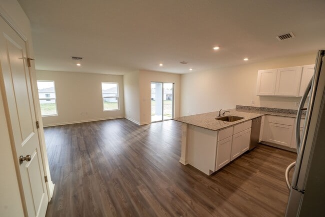 Building Photo - Beautiful 4-Bedroom Home for Rent in Stone Ridge – Ask About Our Zero Security Deposit Move-In Pr...