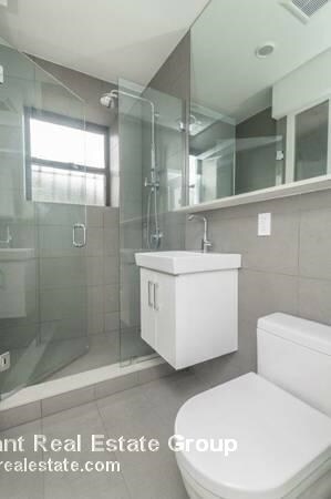 Building Photo - 123 Highland Ave