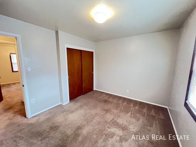 Building Photo - 2519 Wood Ave