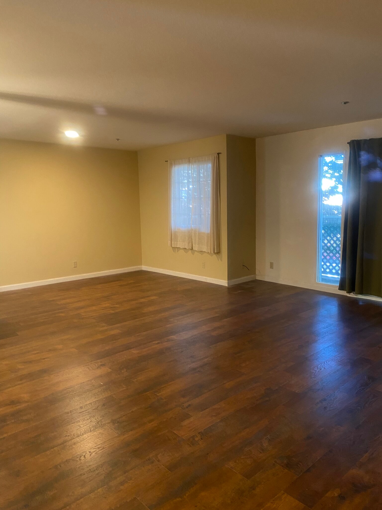 Building Photo - 1020 San Gabriel Cir