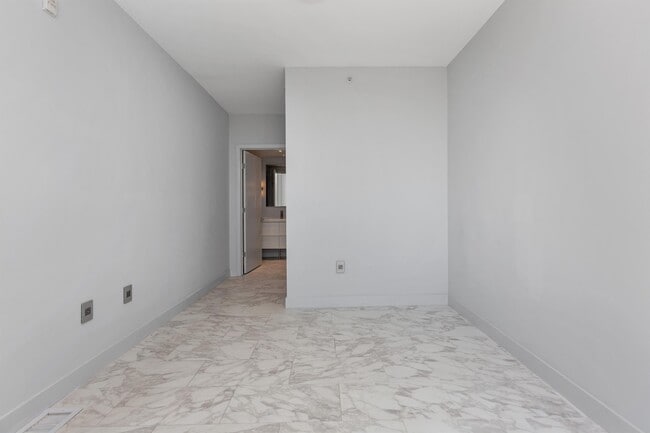 Building Photo - 3812 Park Blvd