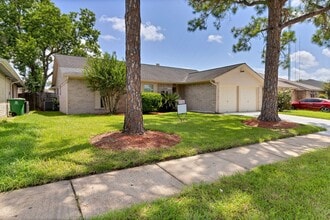 Building Photo - 17131 Quail Park Dr
