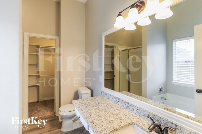 Building Photo - 1026 Palomino Dr