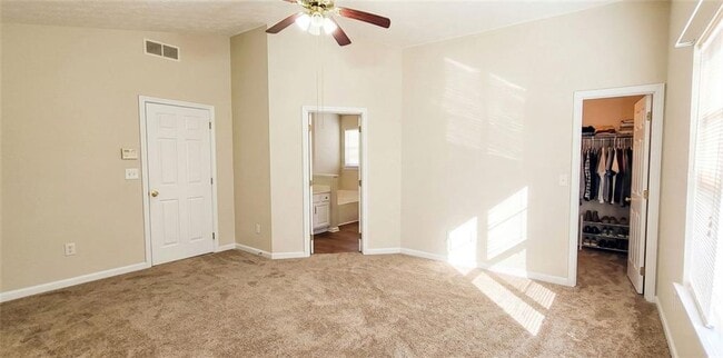 Building Photo - 4915 Lakebrooke Run