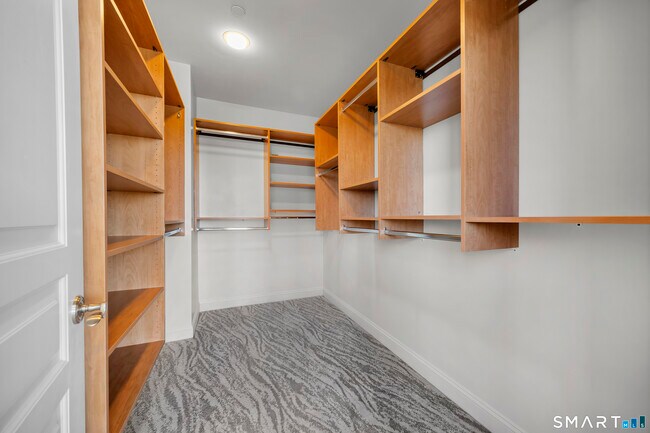 Building Photo - 100 Parrott Drive