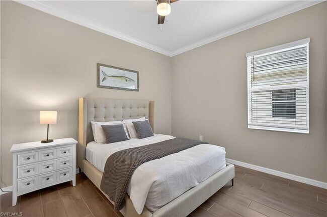 Building Photo - 5856 Sunningdale St