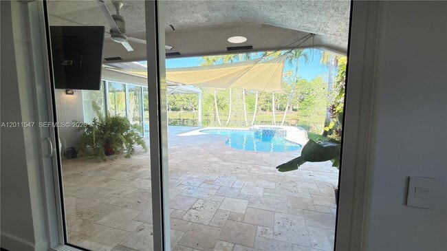 Building Photo - 3767 Oak Ridge Cir