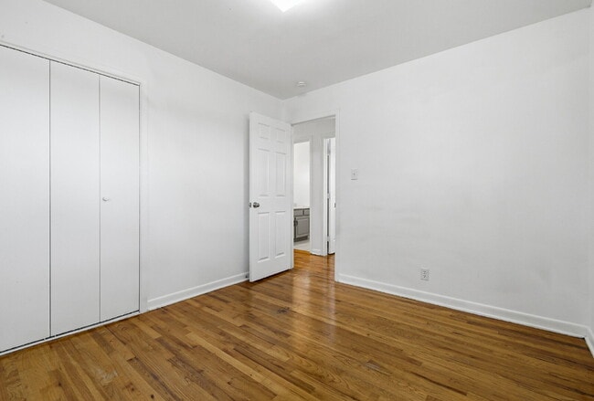 Building Photo - Charming 3-Bedroom with 2 Baths and Extra Room in Basement!