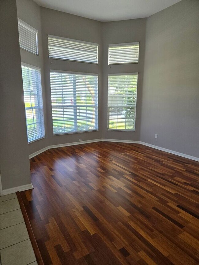 Building Photo - Beautiful 4 Bed 3 Bath Home in Sanford!