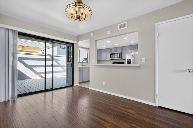 Building Photo - 841 America Way