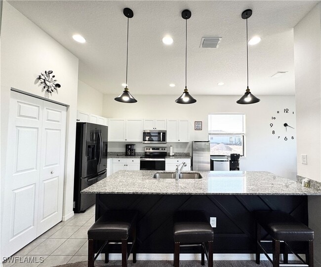 Building Photo - 5535 Cassidy Ln