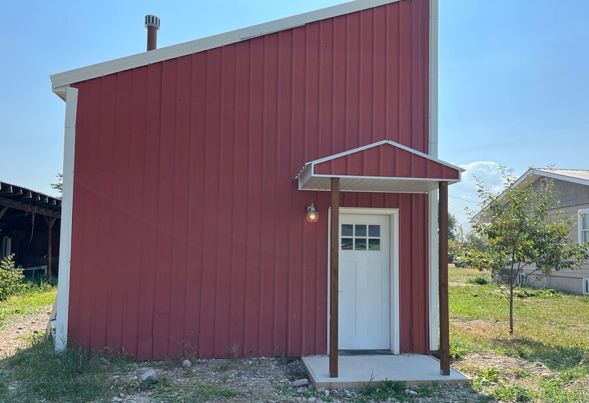Building Photo - 147 Toftum Ln