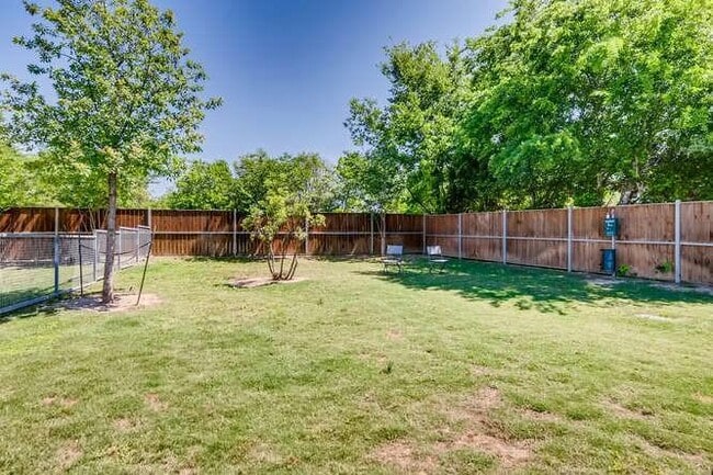 Building Photo - 7805 Cooper Ln