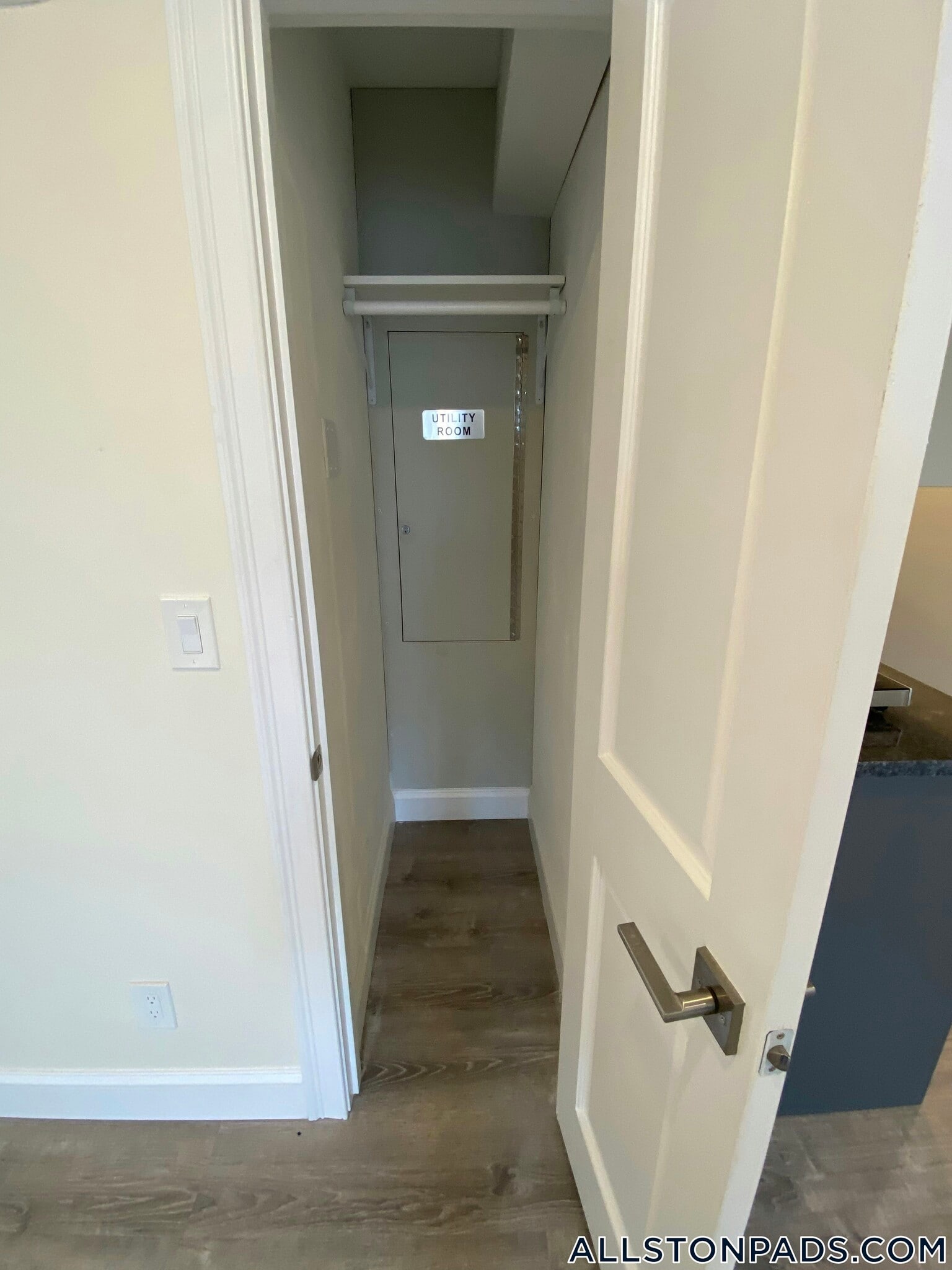 Building Photo - 1028a Commonwealth Ave