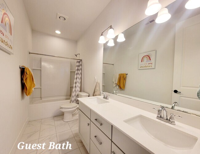 Building Photo - Spacious, Modern and Immaculate 4 bedroom, Convenient Location in Poulsbo