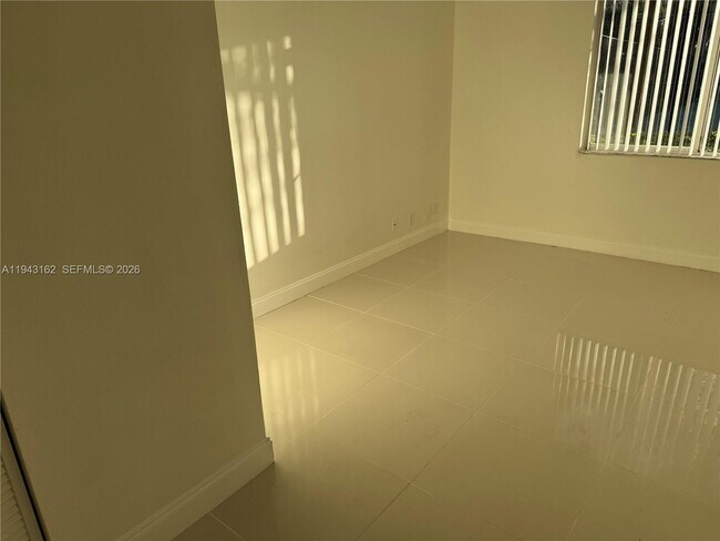 Building Photo - 10773 Cleary Blvd