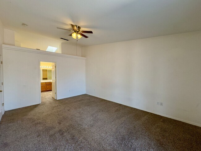 Building Photo - Nice Family Home