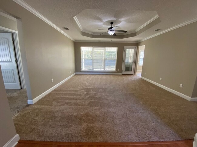 Building Photo - COMING EARLY MAY 2026! (Pet Friendly)