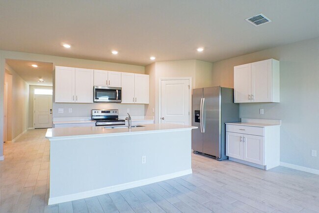 Building Photo - New Construction 4 beds 2 baths with lake view in Fort Myers