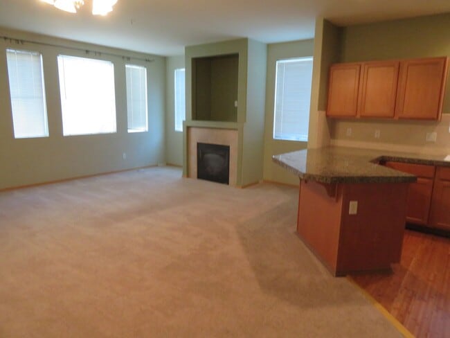 Building Photo - 2125 Bobs Hollow Ln